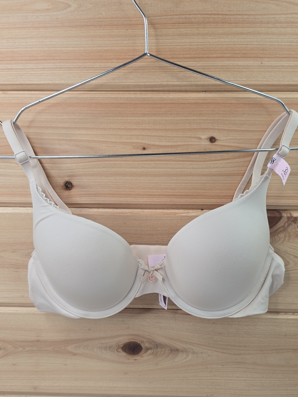 VS Body By Victoria Perfect Shape Push-Up Smooth Bra Sz 32C NWT - Picture 3 of 7